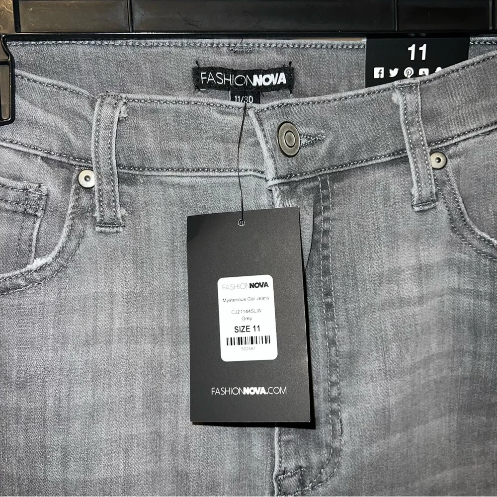 Mysterious Gal Jeans - Grey - Picture 3 of 10